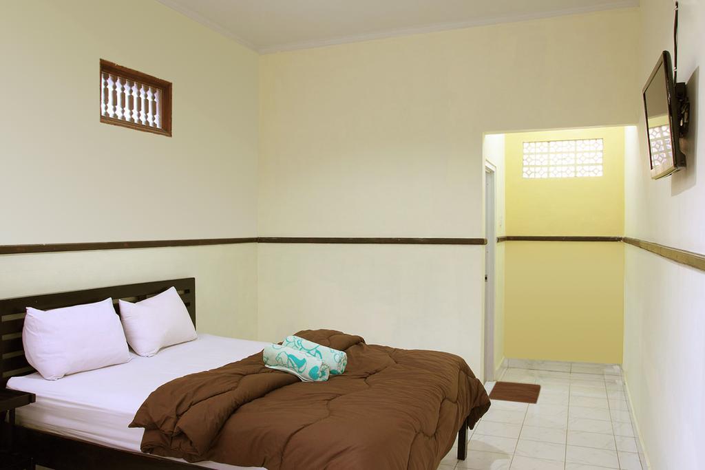 Cinthya Guest House Legian Værelse billede