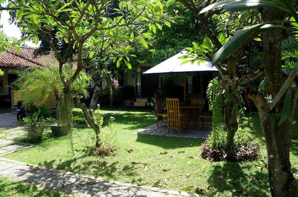 Cinthya Guest House Legian Eksteriør billede